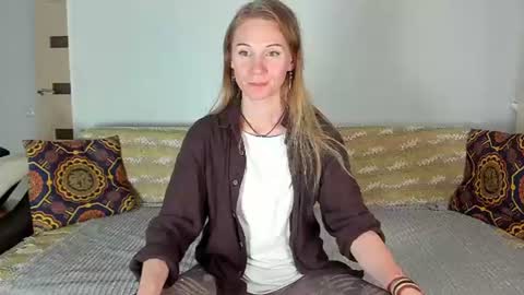 Amalia online show from July 16, 8:09 am