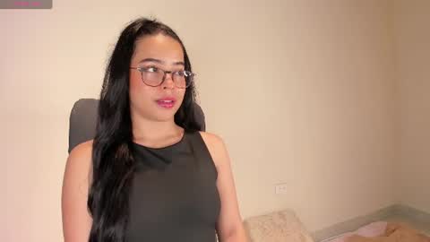 Snapshot of amaliaandrade chatting on July 6, 4:20 am Amalia real MIA online show from July 6, 4:20 am