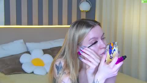 Snapshot of amaliabell chatting on June 25, 1:15 pm Amalia online show from June 25, 1:15 pm