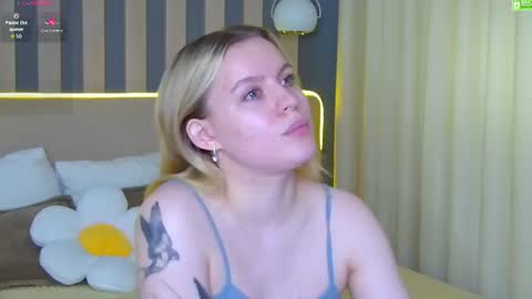 Snapshot of amaliabell chatting on June 28, 1:17 pm Amalia online show from June 28, 1:17 pm