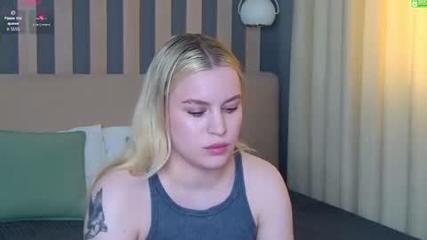Snapshot of amaliabell chatting on July 15, 1:49 pm Amalia online show from July 15, 1:49 pm