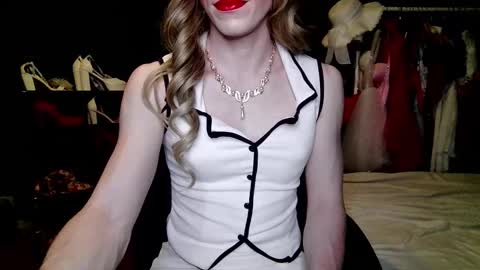 Amalie online show from November 23, 7:13 pm