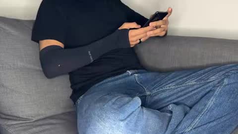 Snapshot of amalik_yoazz chatting on June 4, 9:48 am amalik_yoazz online show from June 4, 9:48 am