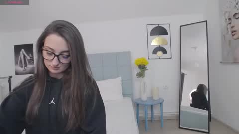 Amalia online show from February 16, 7:32 pm