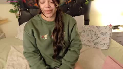         online show from October 11, 1:20 pm