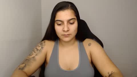 The queen of the biceps  online show from January 4, 9:31 pm