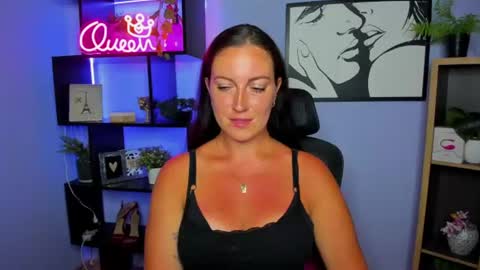 Snapshot of amanda_burn chatting on June 30, 1:23 pm Amanda online show from June 30, 1:23 pm