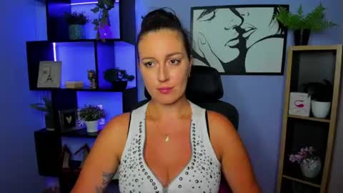 Snapshot of amanda_burn chatting on July 21, 2:08 pm Amanda online show from July 21, 2:08 pm