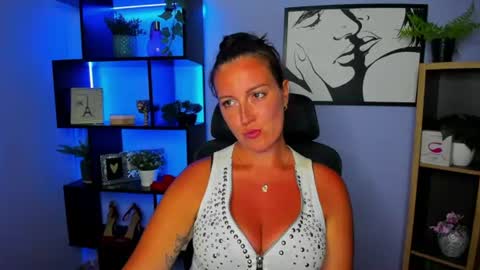 Snapshot of amanda_burn chatting on July 28, 4:05 pm Amanda online show from July 28, 4:05 pm
