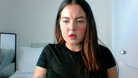 Snapshot of amanda_callum_ chatting on February 20, 10:26 pm Katha online show from February 20, 10:26 pm