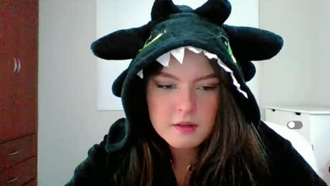 Snapshot of amanda_callum_ chatting on December 21, 2:08 am Katha online show from December 21, 2:08 am