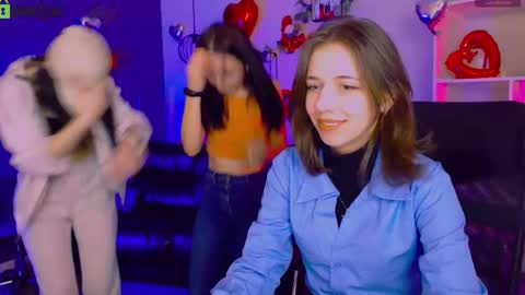 Snapshot of amanda_dark_ chatting on March 2, 9:49 am amanda_dark_ online show from March 2, 9:49 am