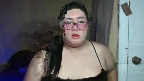 Snapshot of amanda_fetish chatting on January 11, 2:27 am amanda_fetish online show from January 11, 2:27 am