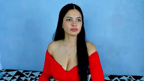 Snapshot of amanda_lorense chatting on February 28, 3:29 am Thalia online show from February 28, 3:29 am
