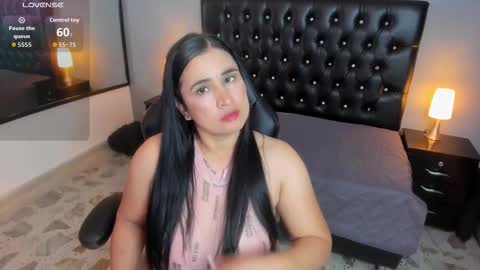 Snapshot of amanda_noir chatting on September 24, 2:26 am amanda_noir online show from September 24, 2:26 am
