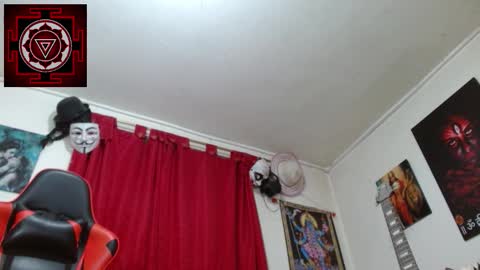 Amanda Valeska online show from November 26, 4:30 pm