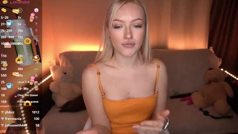 Snapshot of amandaafire chatting on December 4, 12:36 pm Amanda online show from December 4, 12:36 pm