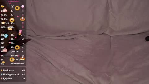 Snapshot of amandaafire chatting on January 8, 5:48 pm Amanda online show from January 8, 5:48 pm