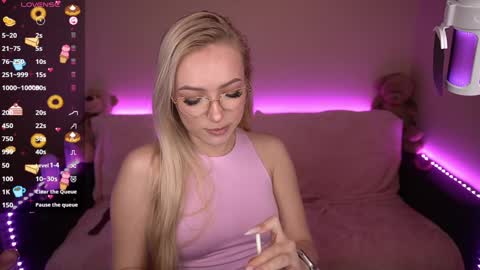 Snapshot of amandaafire chatting on January 21, 12:50 pm Amanda online show from January 21, 12:50 pm