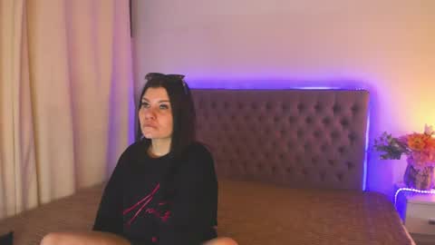 Snapshot of amandahoppe chatting on July 3, 4:30 am Amanda online show from July 3, 4:30 am