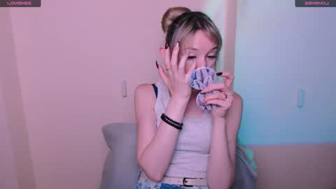 Amanda online show from June 28, 7:36 am