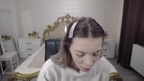 Snapshot of amandaswanson chatting on October 22, 6:46 am AmandaTop online show from October 22, 6:46 am