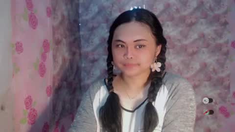 Snapshot of amandaxxx02 chatting on August 4, 6:49 am manda online show from August 4, 6:49 am