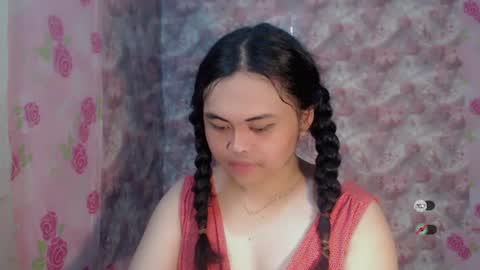 Snapshot of amandaxxx02 chatting on August 5, 5:54 am manda online show from August 5, 5:54 am