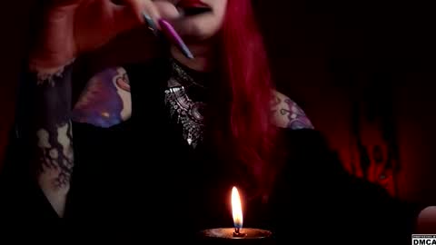 Goddess Amanita online show from December 17, 1:06 pm