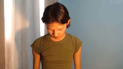 Snapshot of amara_fuck69 chatting on February 8, 2:15 am amara_fuck69 online show from February 8, 2:15 am