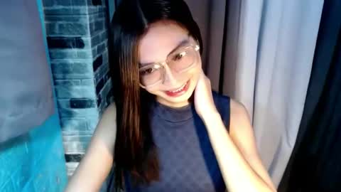Snapshot of amarabellax chatting on May 25, 11:11 pm BELLA online show from May 25, 11:11 pm