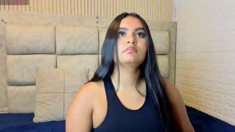 amarahanks_ online show from January 8, 8:44 pm