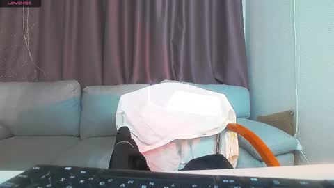 Snapshot of amaraluna_ chatting on March 28, 9:47 pm Nika online show from March 28, 9:47 pm