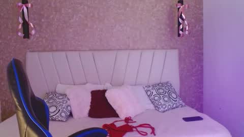 Snapshot of amaranta_carey chatting on October 19, 11:49 pm amaranta_carey online show from October 19, 11:49 pm