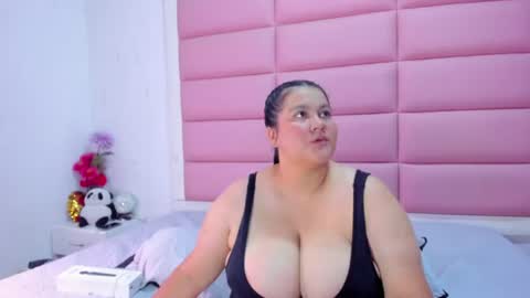 amaranttaylunay online show from July 29, 8:40 pm