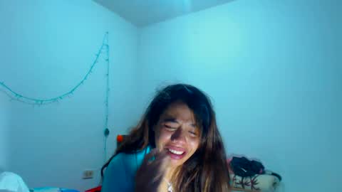 Snapshot of amararoberts08 chatting on December 7, 1:14 am Amara Julia online show from December 7, 1:14 am