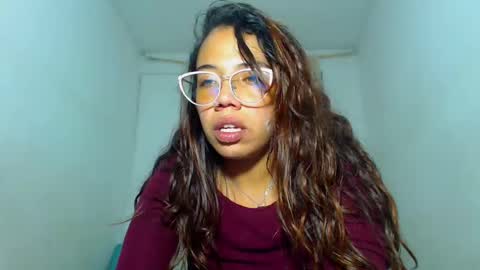 Snapshot of amararoberts08 chatting on December 7, 10:06 pm Amara Julia online show from December 7, 10:06 pm