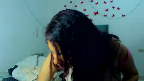 Snapshot of amararoberts08 chatting on January 21, 1:39 am Amara Julia online show from January 21, 1:39 am