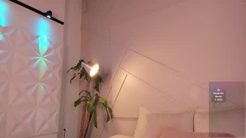    online show from March 28, 7:57 pm