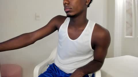 Snapshot of amare_25 chatting on October 18, 7:25 pm Amare online show from October 18, 7:25 pm