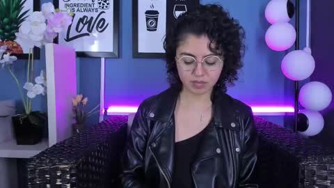 Emily online show from February 9, 5:22 pm