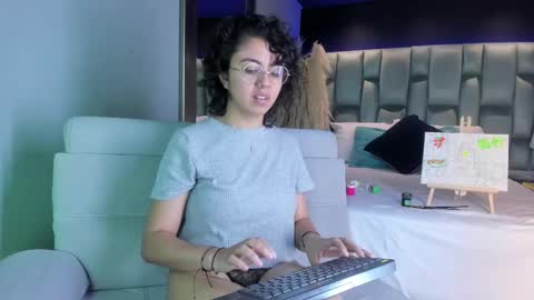 Emily online show from February 15, 1:49 pm