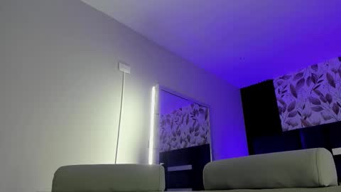 Emily online show from November 5, 10:37 am