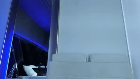 Emily online show from November 16, 12:11 pm