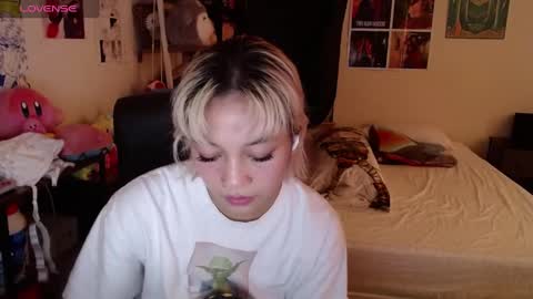 leash online show from January 13, 5:01 am