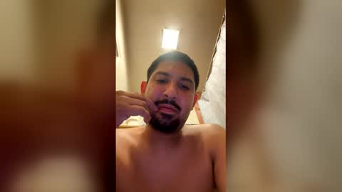 Snapshot of amature59 chatting on June 10, 5:39 am Jamesy online show from June 10, 5:39 am