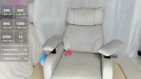 yooo online show from April 11, 7:45 am