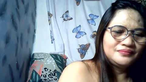 Snapshot of amazing_angel22 chatting on June 28, 10:49 pm amazing angel online show from June 28, 10:49 pm