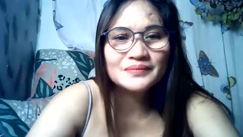 Snapshot of amazing_angel22 chatting on June 29, 10:26 am amazing angel online show from June 29, 10:26 am