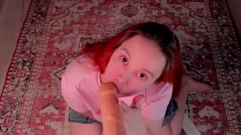 Snapshot of amazing_mood chatting on February 27, 9:20 am Lilith online show from February 27, 9:20 am